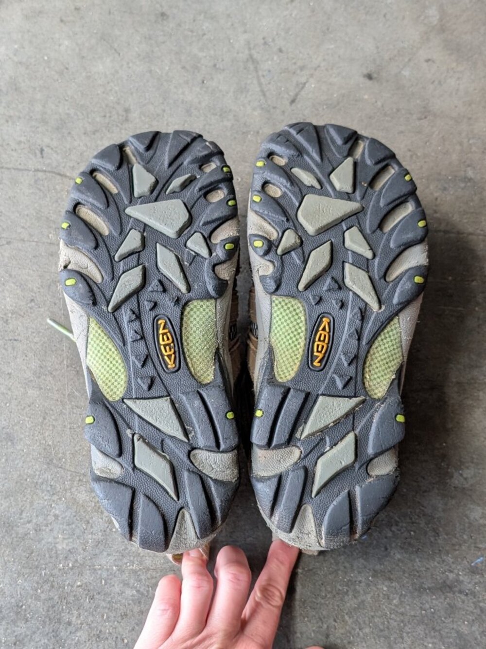 Keen Women's Voyageur Brown Green Hiking Shoes Gorpcore Adventure size 7.5 - Picture 13 of 13